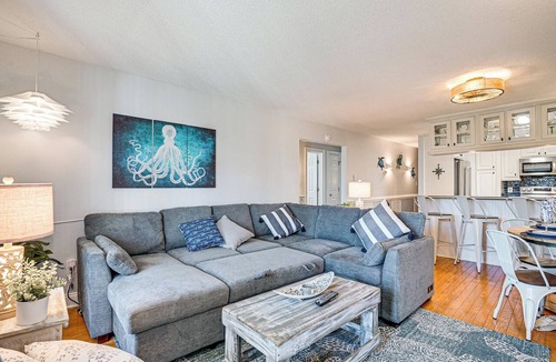 Long Bay Estates Condo | Ocean Access & Balcony: Surfside Beach Condo