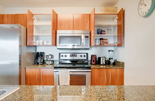 Brickell Condo | Ocean and City Views Lux Miami Brickell Condo Sleeps 4, King Bed