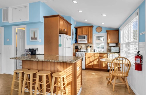 Ocean Beach III House | Ocean Beach 3! Fast WiFi | Coffee | Pet Friendly