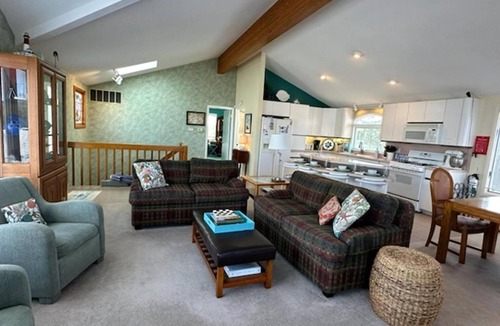 Barnegat Light House | Ocean Block 4 Bedroom Contemporary