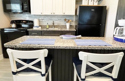 Punta Gorda Cottage | Ocean Breeze Cottage