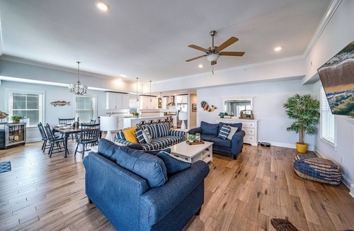 North End Condo | Ocean City Luxury 5BR/4.5BA Condo-Top-Floor w/Elevator, 1.5 Blocks to Beach