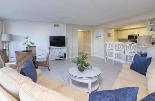 Butler Beach Condo | Ocean Front Condo ~ Great Views~ 3 King Beds!