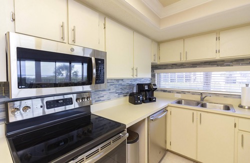 Butler Beach Condo | Ocean Front Condo ~ Great Views~ 3 King Beds!