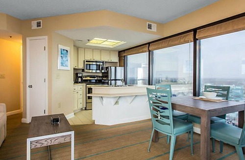 Downtown Myrtle Beach Condo | Ocean Front Resort and Unit - Myrtle Beach - 6/27 thru 7/5/26 - 8 Night Stay
