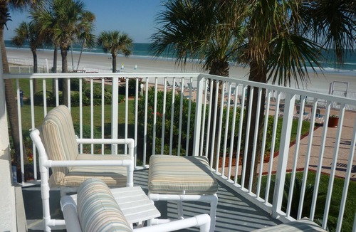 Lenox Park Apartment | Ocean Front Suite on the Beach!