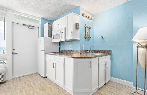 Lenox Park Apartment | Ocean Jewel 219, 1 Bedroom, Ocean View, 2nd Floor, Pool, Sleeps 6