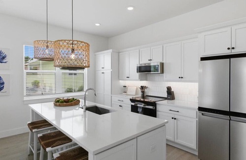 Hills T P House | Ocean Pearl - Steps from the Beach