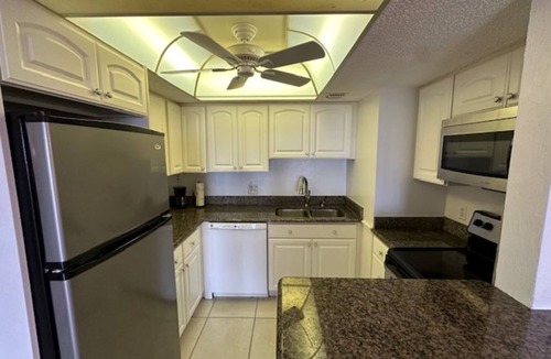 Ormond Shores Estates Condo | OCEAN & POOL VIEW 2/2 CONDO IN ORMOND BEACH FL COMFORTABLE W/CABLE & WIFI, WOW !