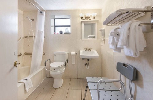 Bermuda Riviera Hotel | Ocean Reef Hotel