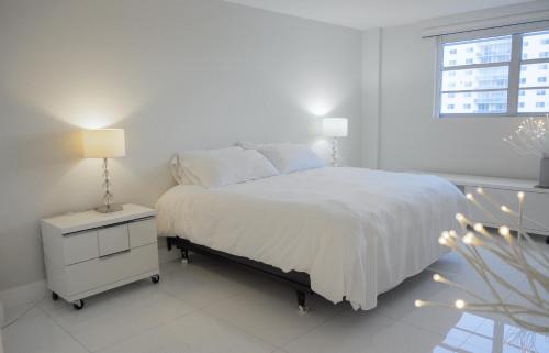 Sunny Isles Beach Apartment | Ocean Reserve Comfortable Vacation Apartment - 00388