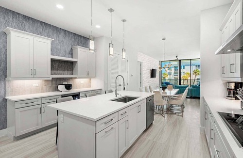 Melbourne Beach Condo | Ocean's Edge | Lavish NEW Condo w Beach Views, Cozy Decor & Fab Resort Amenities