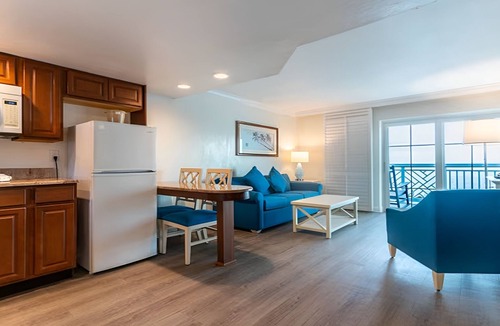 Captiva Hotel | Ocean View 1BR w/ Private Balcony – Perfect Family Retreat! | Parking | Pool