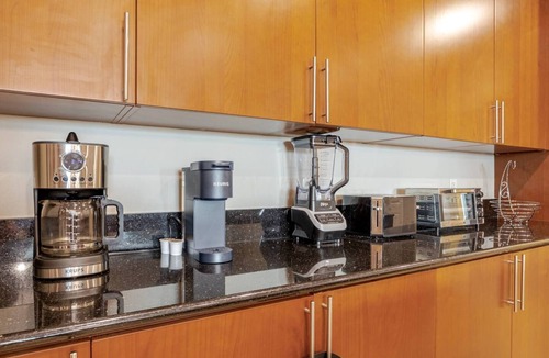 Daytona Beach Condo | Ocean Vistas Luxury 2 Bedroom Spacious Family Condo