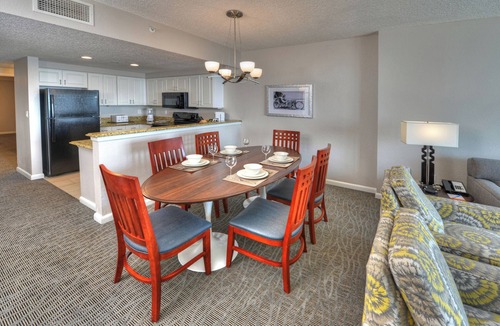 Brush - Stewarts Condo | Ocean Walk - Beachfront Resort 2Bd-2Ba