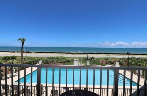 Glenwood Condo | OCEANFRONT 3BR/2BA sleeps 8. Updated amenities, with balcony. Beach & pool view.