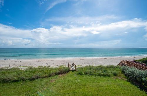 Averill Farms Villa | Oceanfront 4-bed Designer Villa with private pool