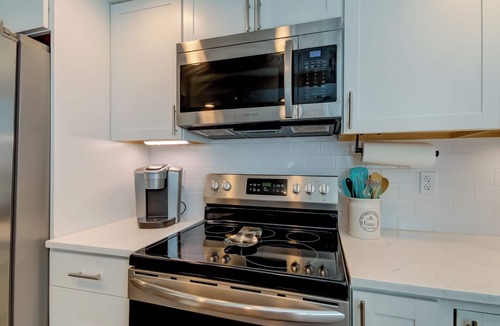 North Redington Beach Condo | OCEANFRONT 4b/3ba St. Pete/Clearwater. Heated Pool. Patio. Paddleboards
