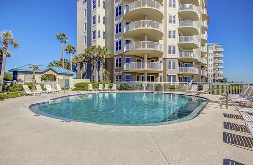 Amelia City Condo | Oceanfront 5th-floor condo with balcony, gorgeous views & pool access