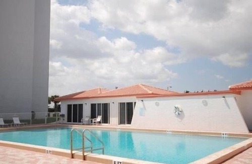 Hutchinson Island South Condo | Oceanfront, beautiful panoramic 5th floor view. Minimum of one month rental.