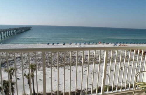 Navarre Beach Condo | Oceanfront Condo. Summerwind East Unit 402, Great Rates for August & September.