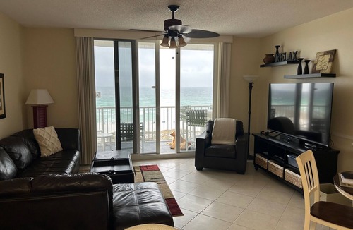 Navarre Beach Condo | Oceanfront Condo. Summerwind East Unit 402, Great Rates for August & September.