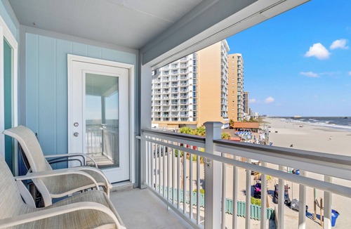 Myrtle Beach Condo | Oceanfront Condo with a Spectacular View of Ocean Annie's