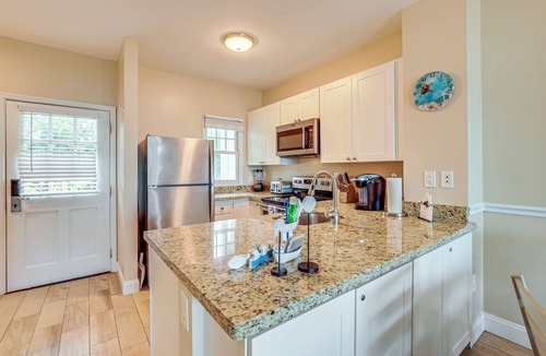 Marathon House | Oceanfront Duck Key Villa: 2 Marinas Steps Away!