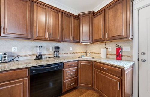 Wall Apartment | Oceanfront Escape | 3BR/2BA w/Views & Parking