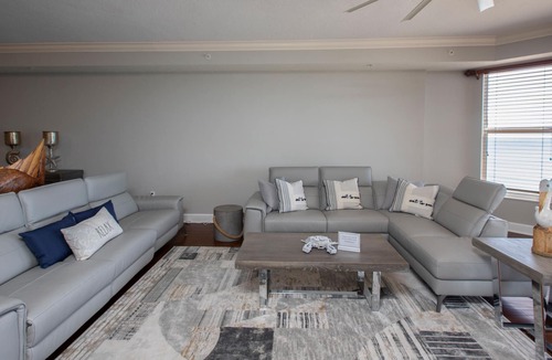 Bridgeport Heights Condo | Oceanfront high-rise Condo!