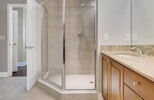 Bridgeport Heights Condo | Oceanfront high-rise Condo!