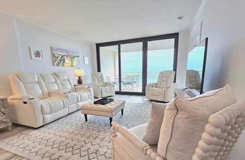 Briarcliffe Acres Condo | ✨OCEANFRONT✨- Luxury at the Beach - LL14 🏖 Ocean Creek Resort + Locker!