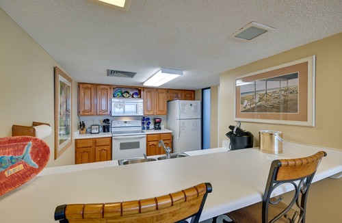 The Dunes Condo | Oceanfront Myrtle Beach Condo w/Outdoor Pool