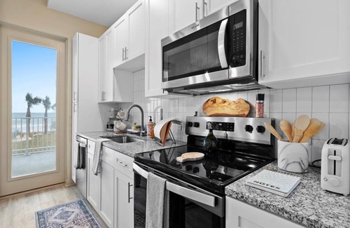 Daytona Beach Condo | Oceanfront Oasis Daytona Beach 2BR/2BA - Building View - 203