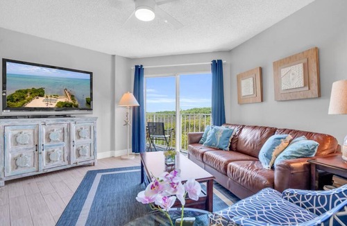 Tavernier Apartment | Oceanfront Paradise Awaits You