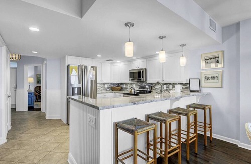 Isle of Palms Condo | Oceanfront Penthouse | 3 Decks & Spectacular Views | Shipwatch