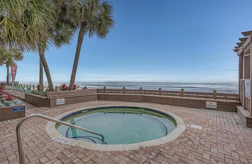 Garden City House | OCEANFRONT Resort - Hot Tub, Heated Pool, Large Balcony - 507