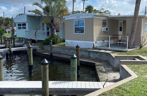 Englewood House | Oceanfront Seasonal home directly on Lemon Bay 1+Bd 1 Bath Bring your boat!