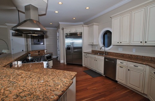 Isle of Palms House | Oceanfront/Sleeps 18/Lady Poseidon/Elevator/Pool & Heatable Spa