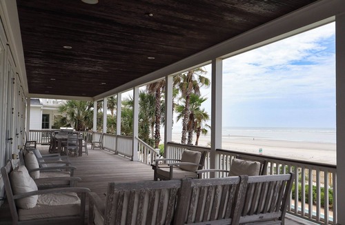 Isle of Palms House | Oceanfront/Sleeps 18/Lady Poseidon/Elevator/Pool & Heatable Spa