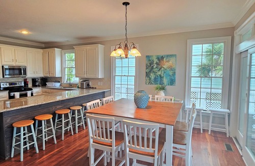 Isle of Palms House | OCEANFRONT/Sleeps 12/PELICAN WATCH/OCEANFRONT DECK