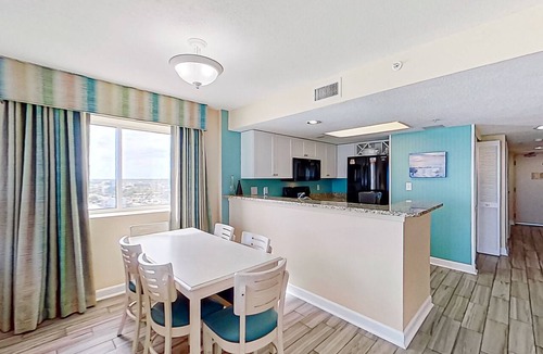 Myrtle Beach Condo | Oceanfront snowbird-friendly condo with beach views, hot tubs, pools, lazy river