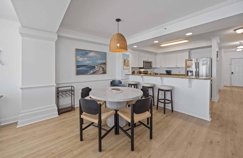 Isle of Palms Villa | Oceanfront, Spacious Condo w/Breathtaking Ocean Views! Community Pool & Elevator!
