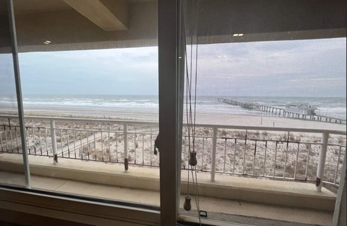 Leeds Point Condo | Oceanfront Studio steps away from Ventnor City Beach