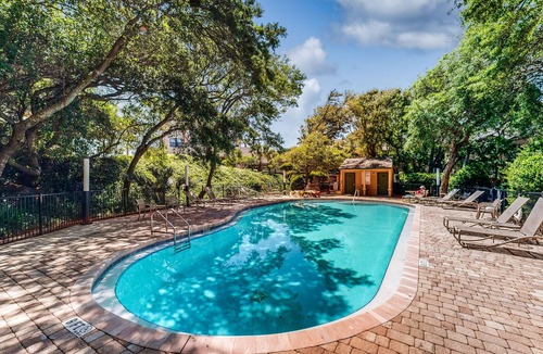 Amelia City House | Oceanfront townhome with lovely ocean view, pool, fast WiFi & W/D
