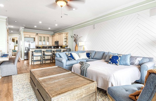 Navarre Beach House | *Oceanfront * Upscale* EV Chrgr * Paddleboards!