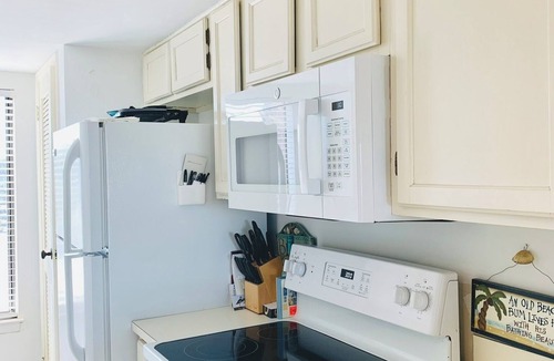 Saint Helena Island Condo | Oceanfront 2 Bedroom Condo in Beach Resort: Paradise and Pools