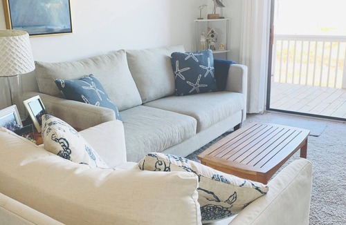 Saint Helena Island Condo | Oceanfront 2 Bedroom Condo in Beach Resort: Paradise and Pools