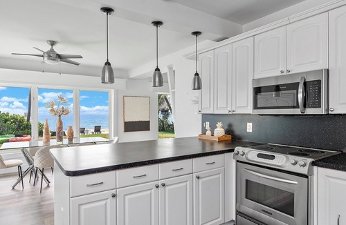 Lauderdale Beach Villa | Oceanfront Villa With Privet Beach Access !