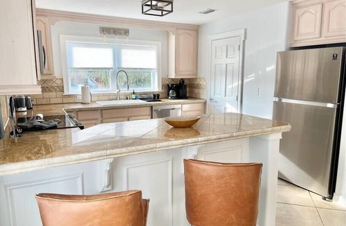 Jacksonville House | Oceanview 2 bed house with multiple outdoor decks